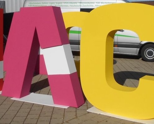 3D Buchstaben aus Styropor in XXL zum Aufstellen
